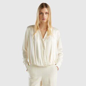 New with tags - Beautiful Cream Blouse in viscose and Modal® blend